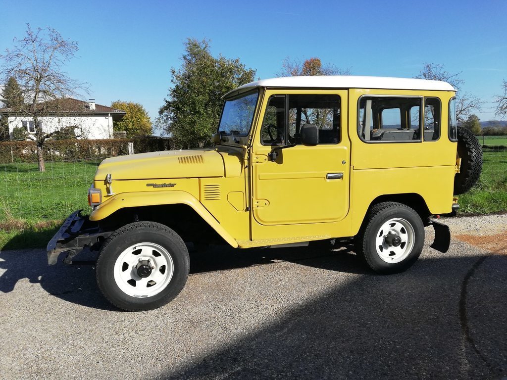 TOYOTA FJ