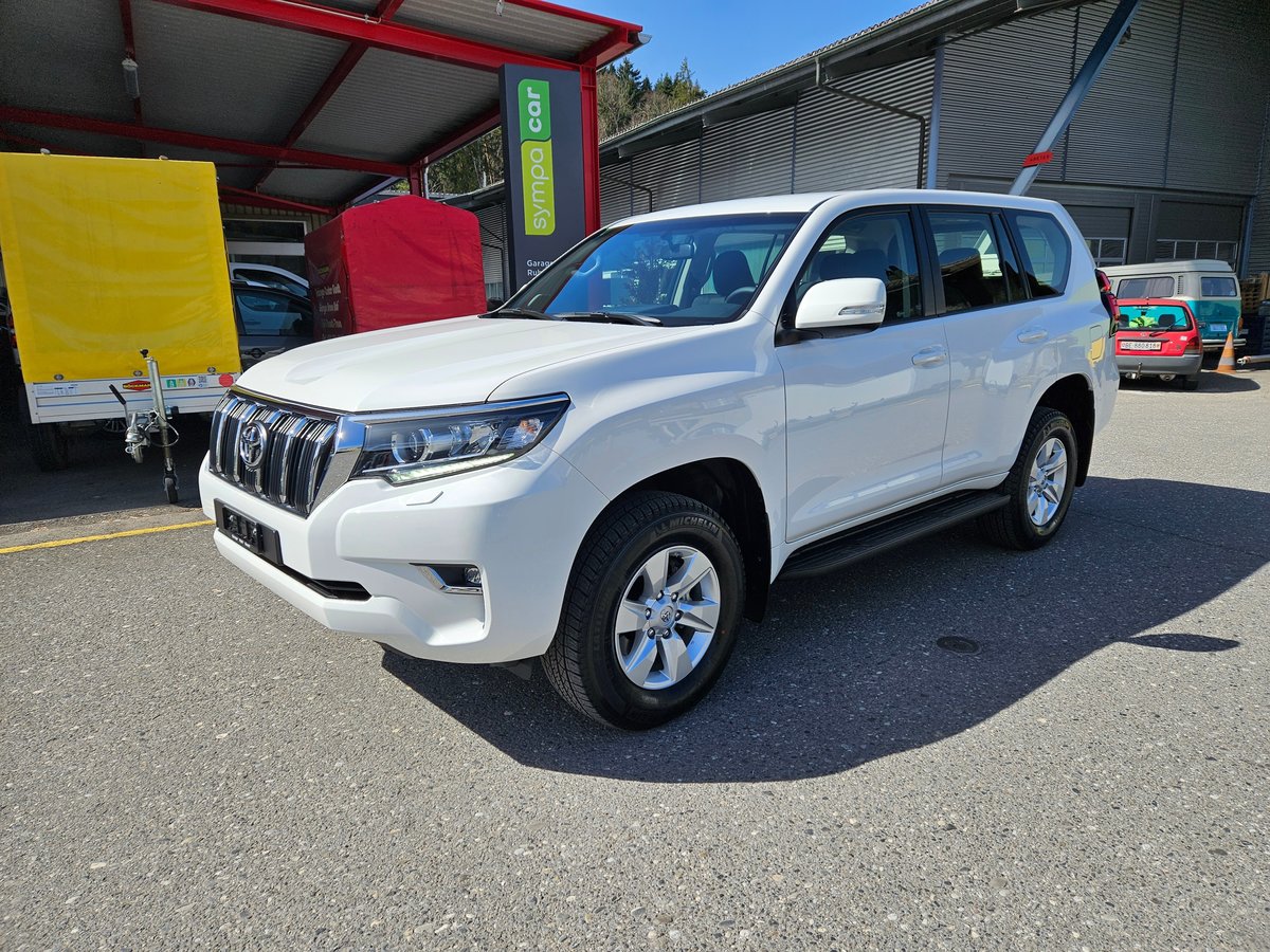 TOYOTA Land Cruiser 2.8TD Comfort neu für CHF 61'800,