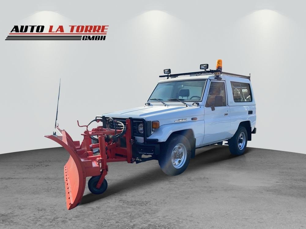 TOYOTA Land Cruiser 400 FRP