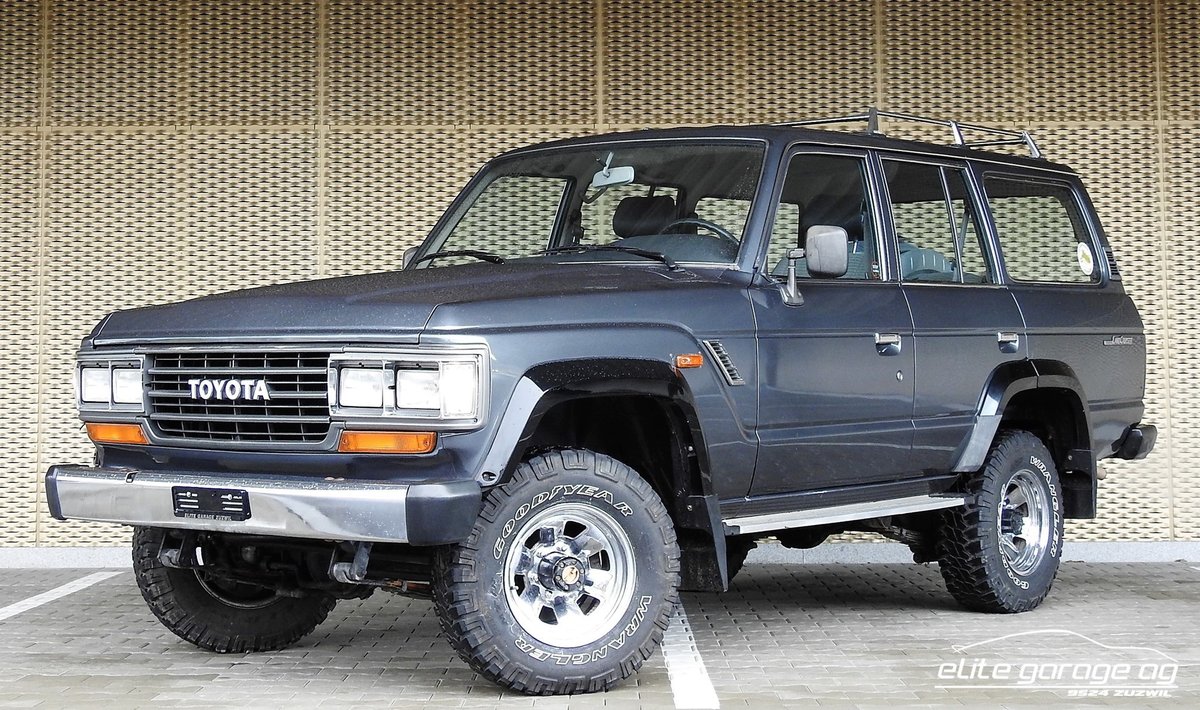 TOYOTA Land Cruiser FJ 62 LG