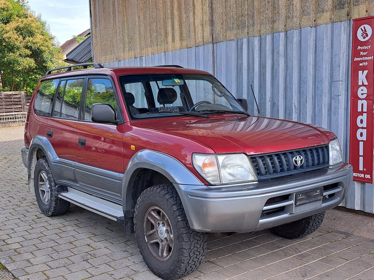 TOYOTA Land Cruiser 300 3.4 V6 VX gebraucht für CHF 9'800,