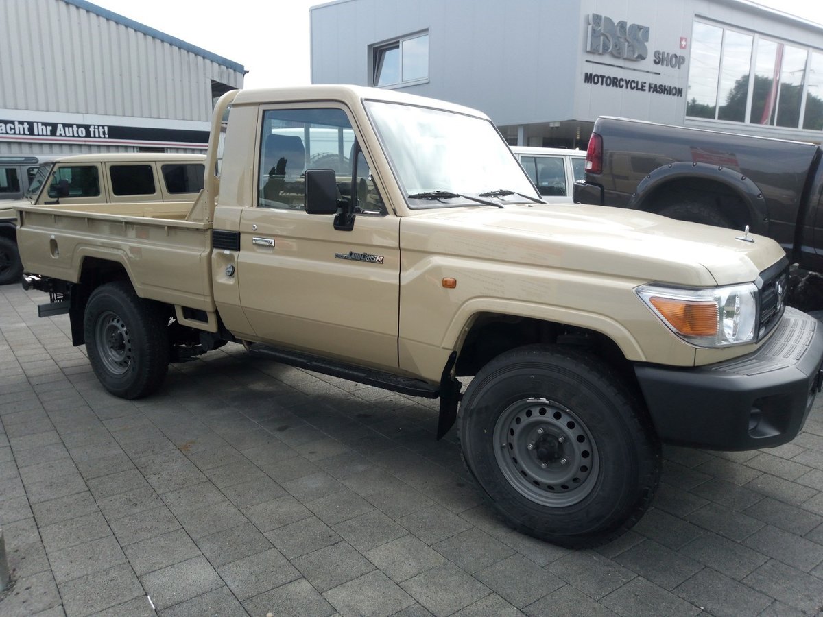 TOYOTA LANDCRUISER GRJ79 SC gebraucht für CHF 73'990,