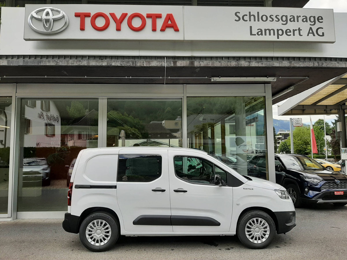 TOYOTA PROACE CITY Van L1 50KWh Ac neu für CHF 36'000,