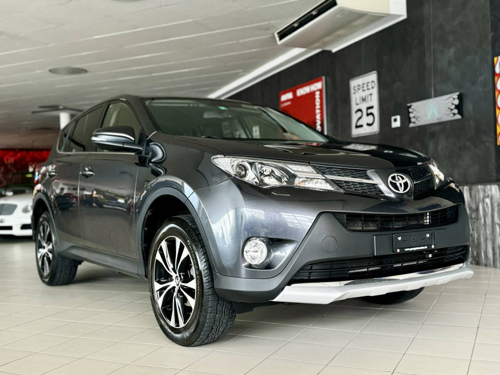 TOYOTA RAV4 2.0i VMa Swiss Trend gebraucht für CHF 17'500,