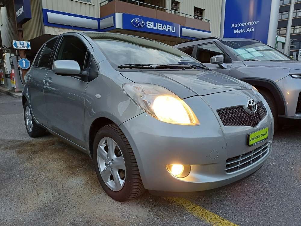 TOYOTA Yaris 1.3 16V Chic MM gebraucht für CHF 4'800,