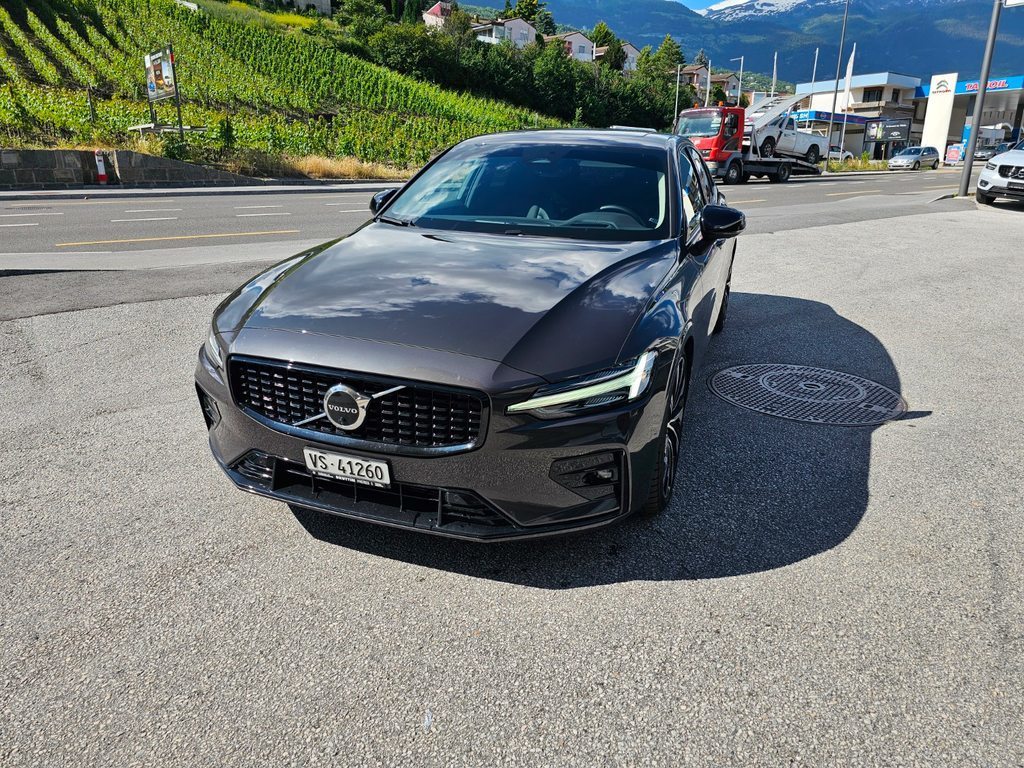 VOLVO S60 2.0 B5 MH Ultimate Dark gebraucht für CHF 49'900,