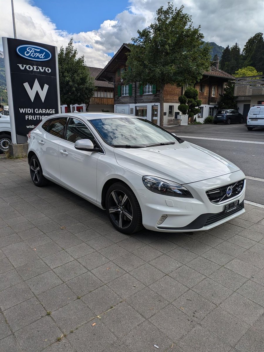 VOLVO V40 2.0 D4 R