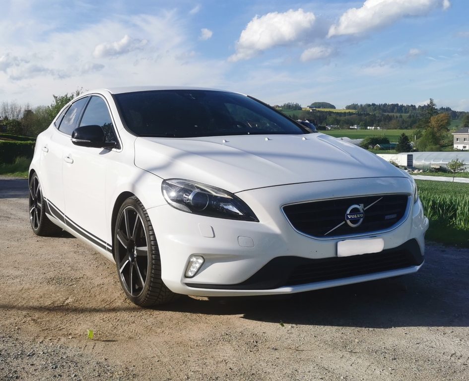 VOLVO V40 1.6 T Sport 200 S/S gebraucht für CHF 13'000,