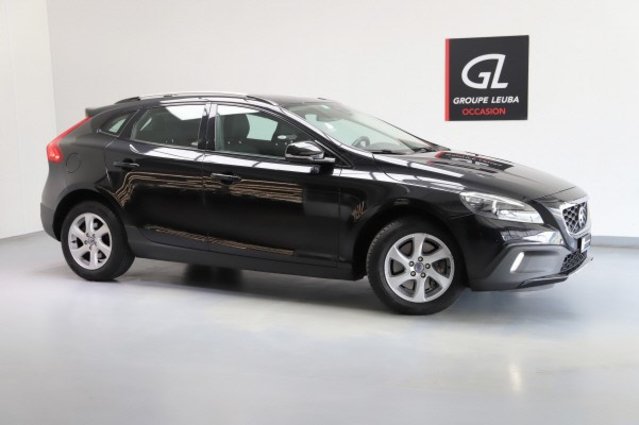 VOLVO V40 CC T4 AWD Momentum gebraucht für CHF 15'900,