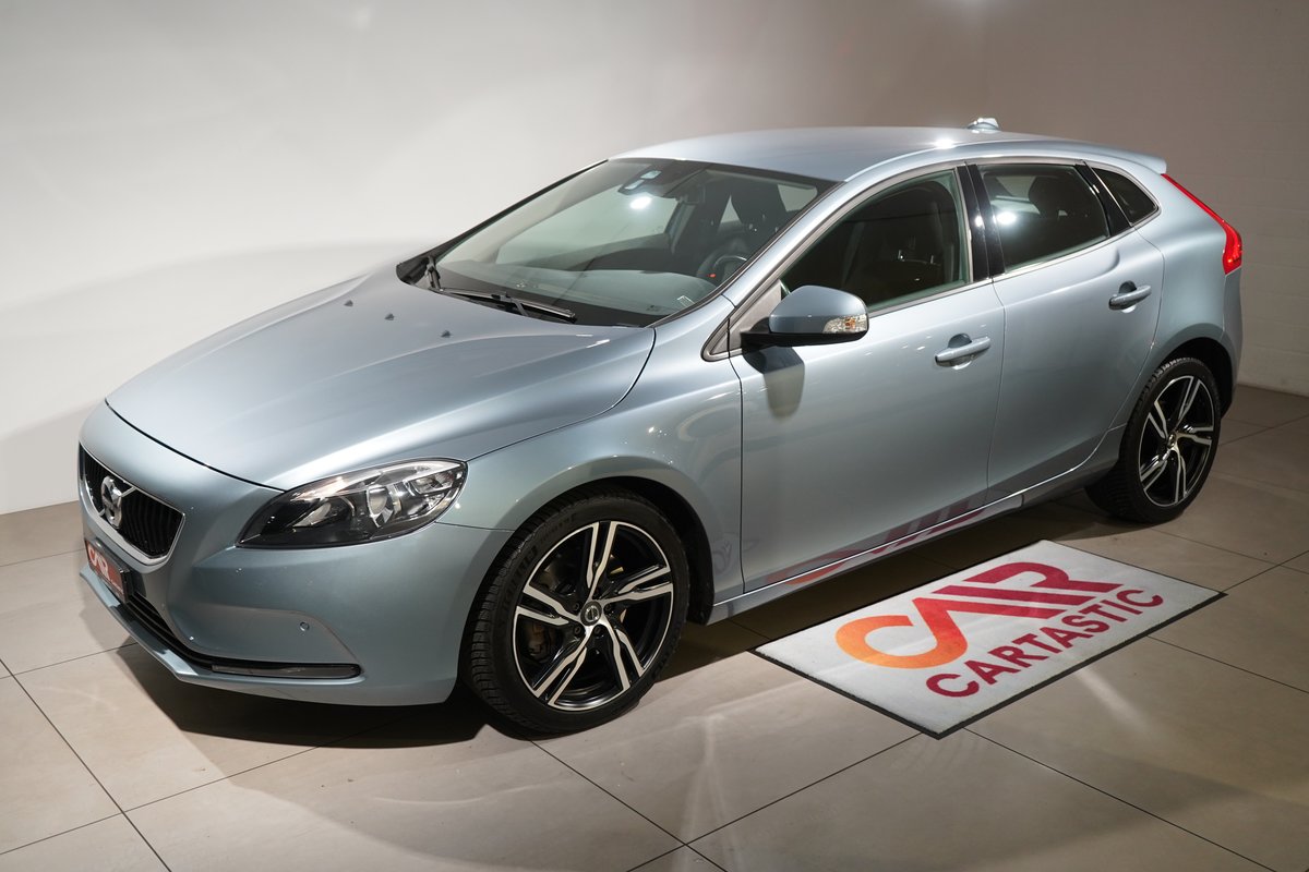 VOLVO V40 T2 gebraucht für CHF 16'890,