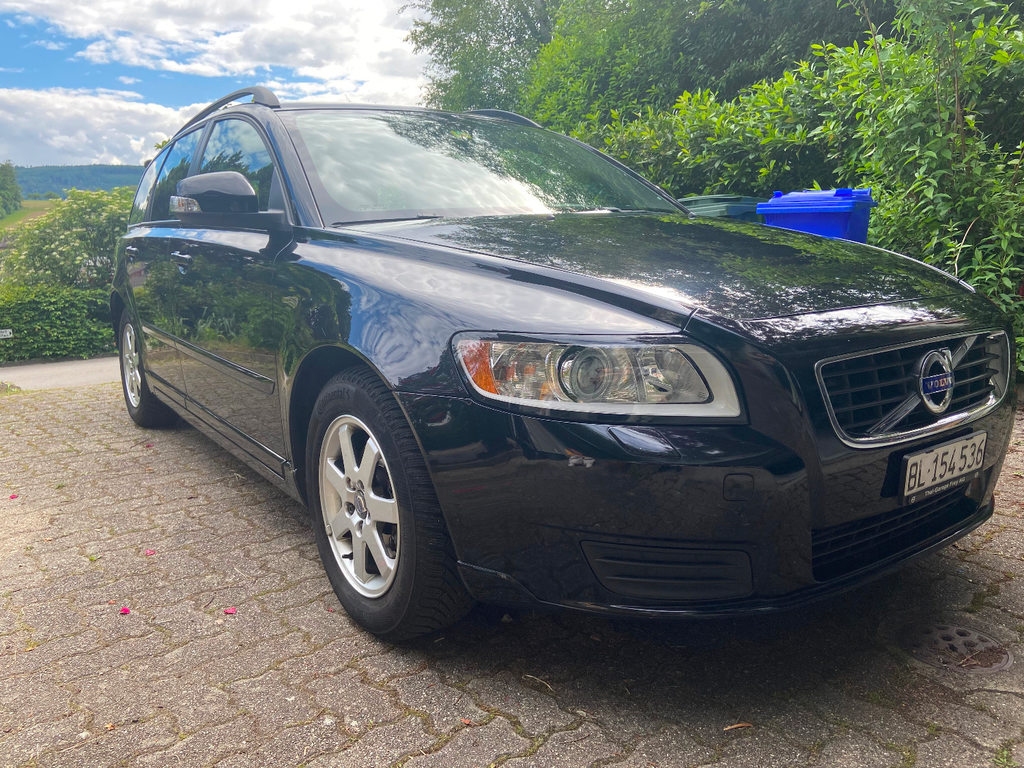 VOLVO V50 1.6 D2 Emotion gebraucht für CHF 6'500,