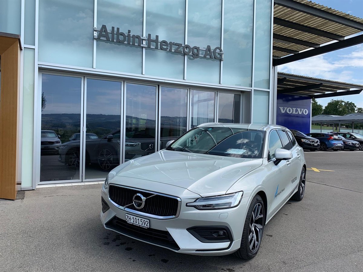 VOLVO V60 2.0 D4 Momentum gebraucht für CHF 39'950,