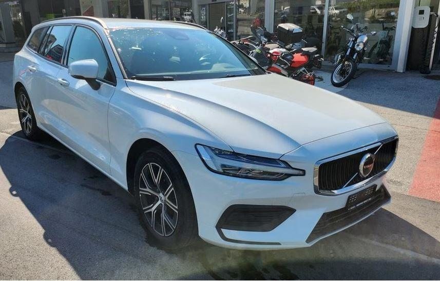 VOLVO V60 2.0 B3 Essential gebraucht für CHF 32'900,