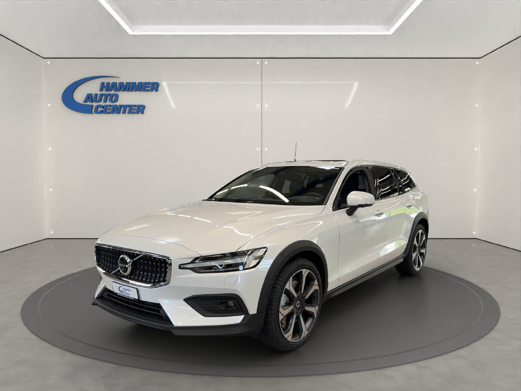 VOLVO V60 Cross Country 2.0 B5 Ult neu für CHF 69'900,