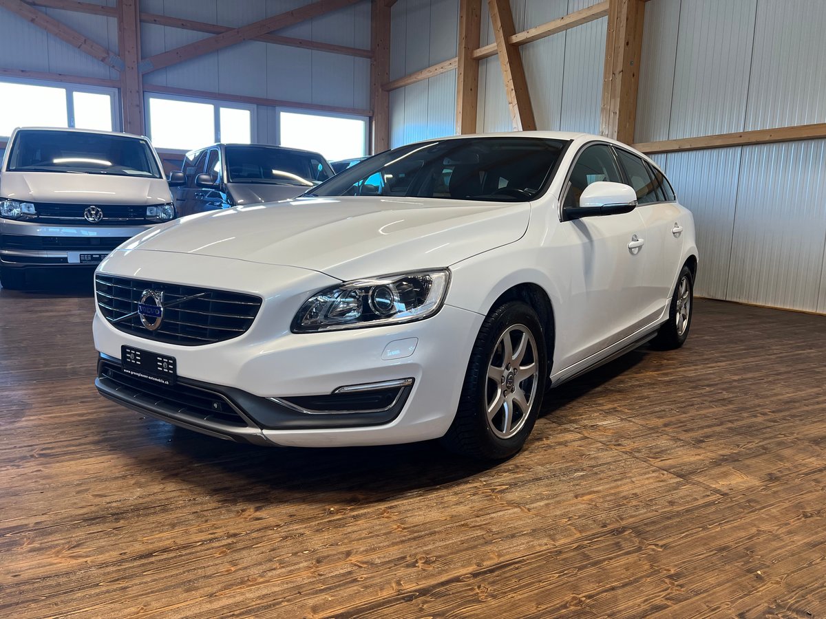 VOLVO V60 D4 AWD Summum Geartronic gebraucht für CHF 13'800,