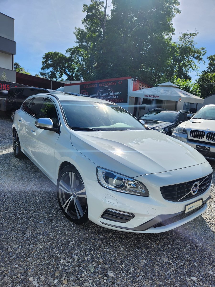 VOLVO V60 D4 Momentum Geartronic gebraucht für CHF 12'899,