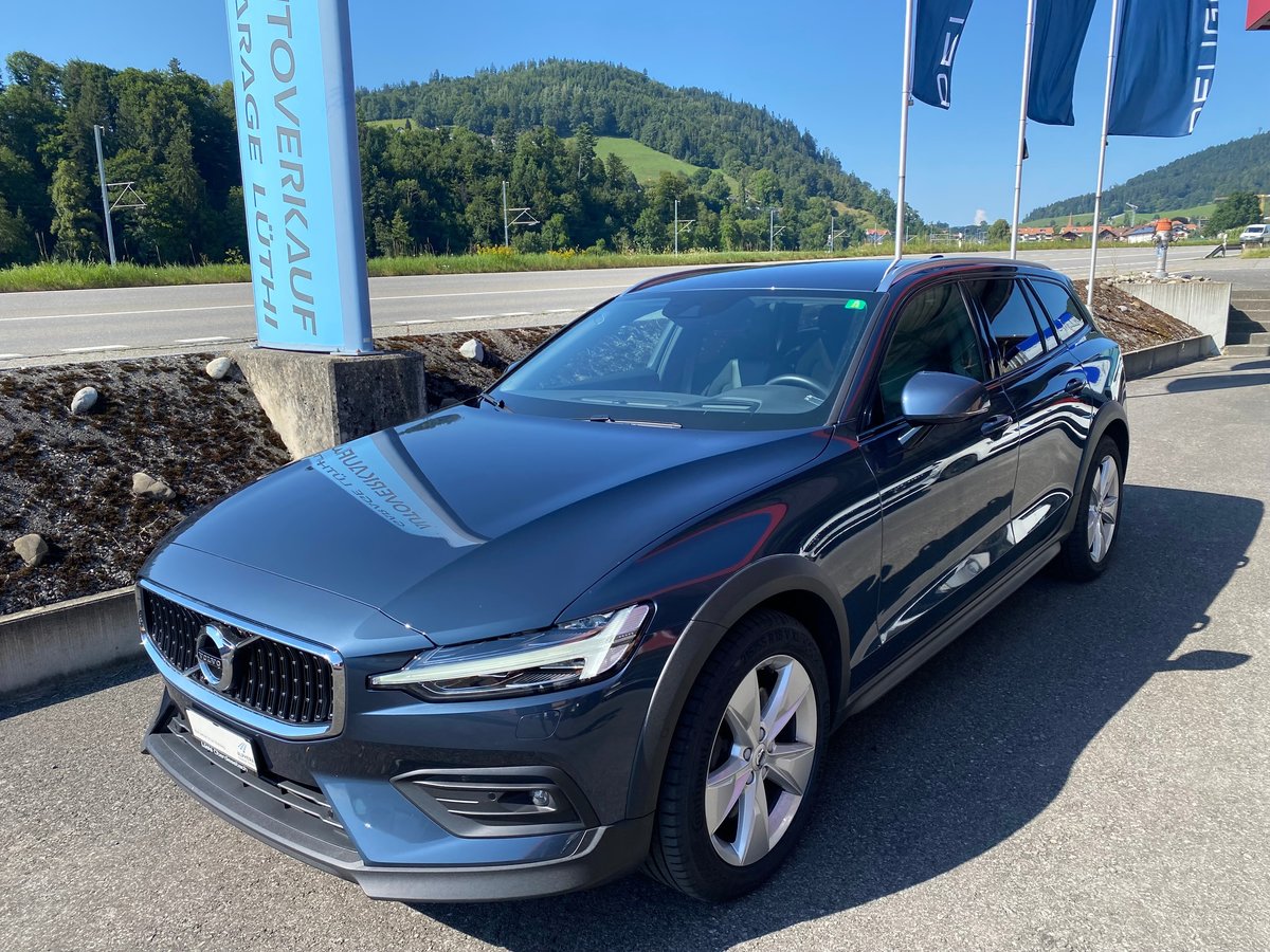 VOLVO V60 Cross Country D4 AWD Gea gebraucht für CHF 25'800,