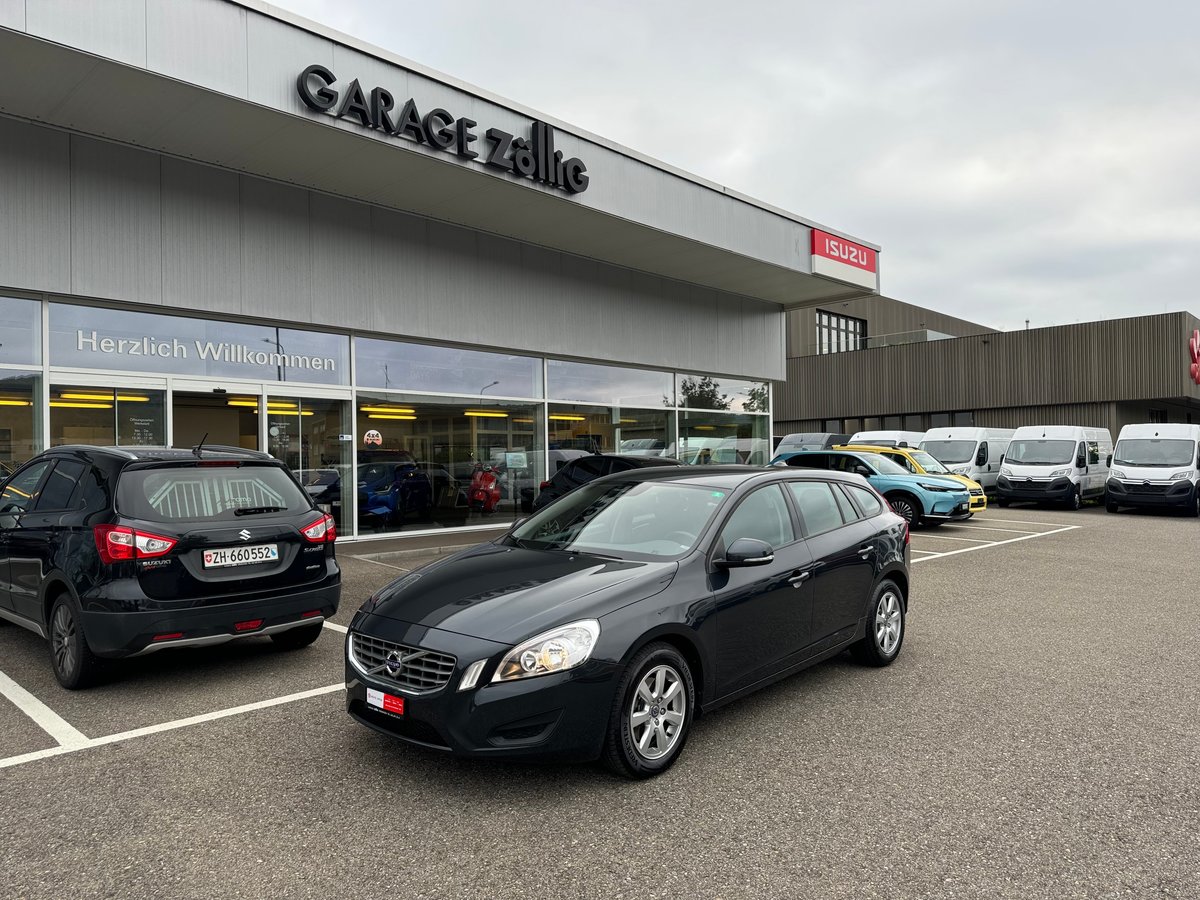 VOLVO V60 D4 Kinetic Geartronic gebraucht für CHF 15'987,