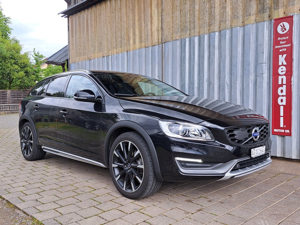 VOLVO V60 Cross Country D4 AWD Sum gebraucht für CHF 17'500,