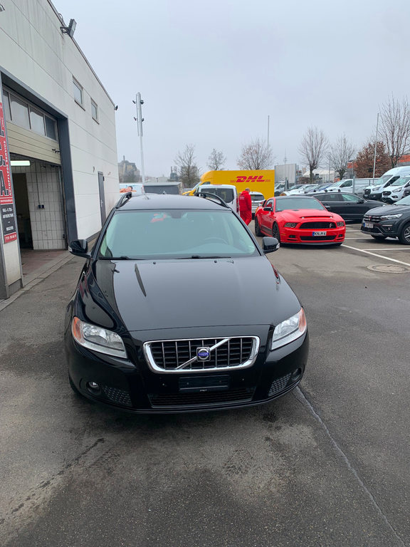 VOLVO V70 2.0 Basis gebraucht für CHF 11'000,