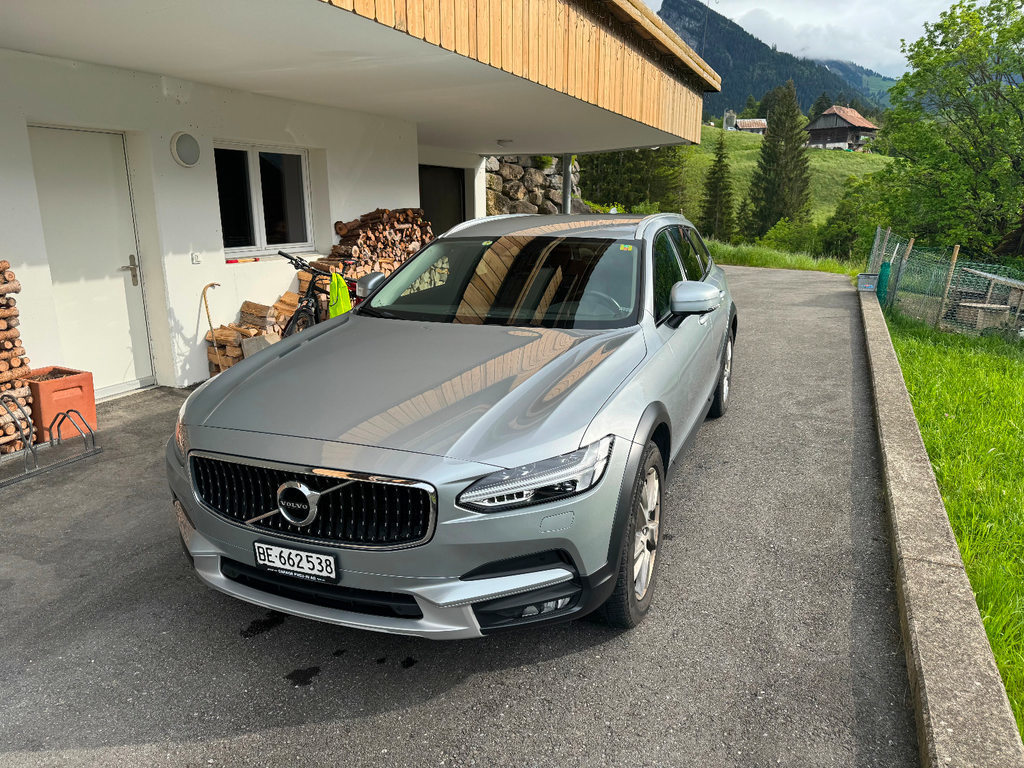 VOLVO V90 Cross Country 2.0 D5 AWD gebraucht für CHF 32'500,