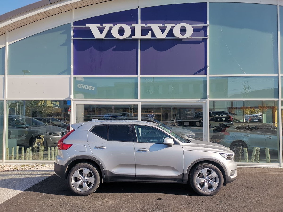 VOLVO XC40 2.0 D4 Momentum AWD gebraucht für CHF 26'900,