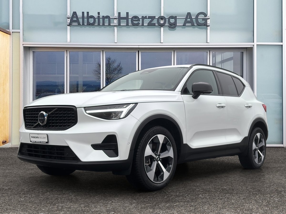 VOLVO XC40 2.0 B3 MH Plus Dark gebraucht für CHF 41'950,