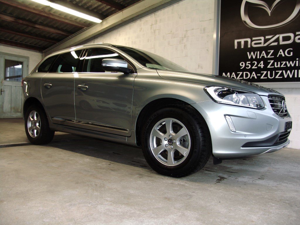 VOLVO XC60 2.4 D4 Summum AWD S/S gebraucht für CHF 26'500,