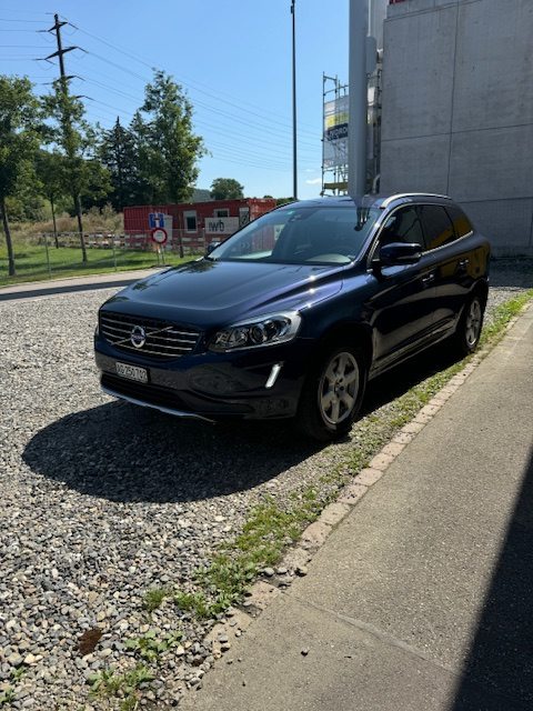 VOLVO XC60 2.4 D5 Summum AWD gebraucht für CHF 21'900,