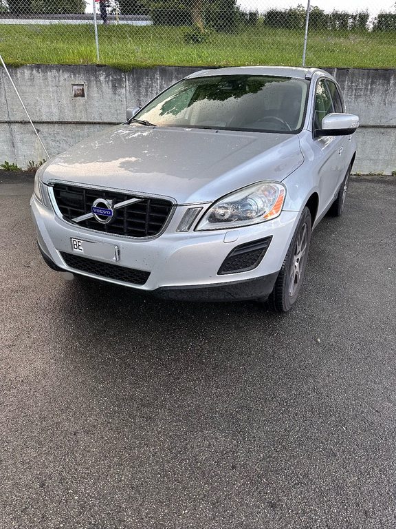 VOLVO XC60 2.0 D3 Kinetic gebraucht für CHF 7'200,