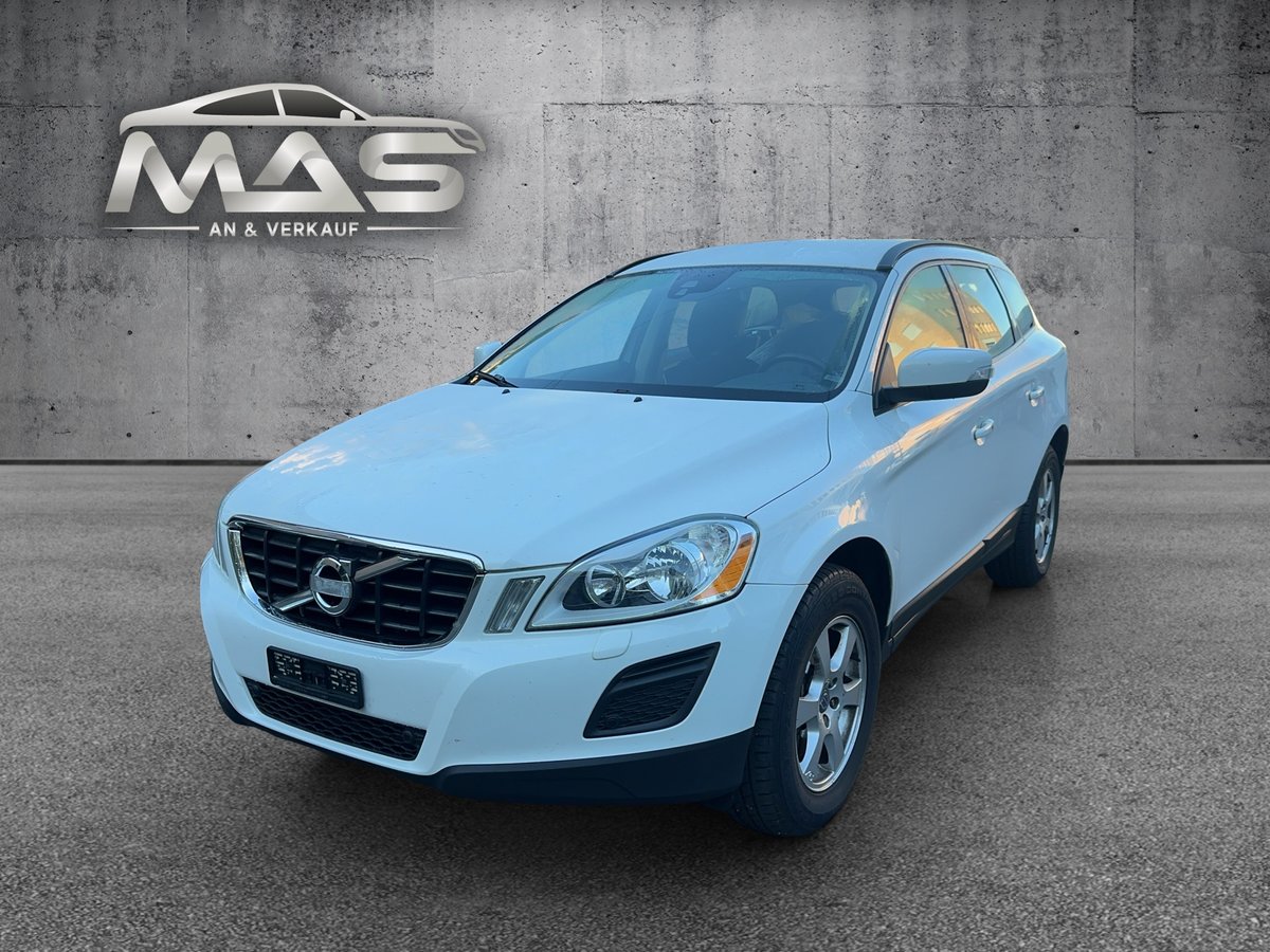 VOLVO XC60 D4 AWD Momentum gebraucht für CHF 9'900,