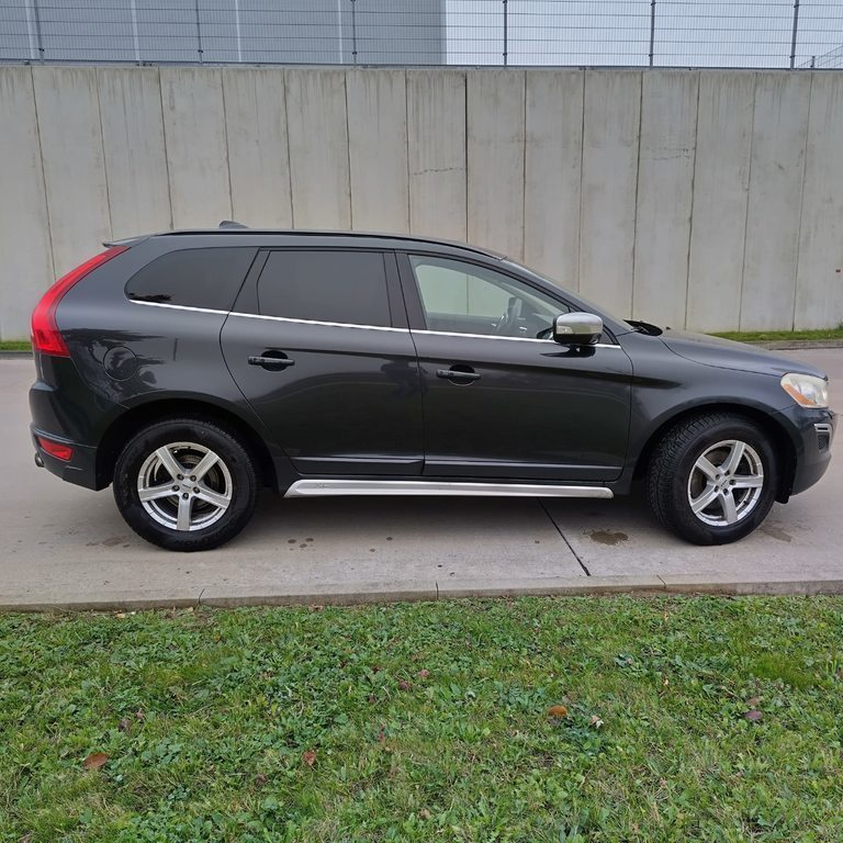 VOLVO XC60 3.0 T6 R