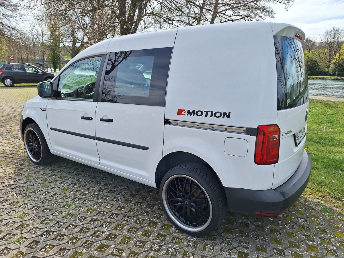 VW Caddy 2.0TDI 4Motion BlueMotion gebraucht für CHF 11'500,