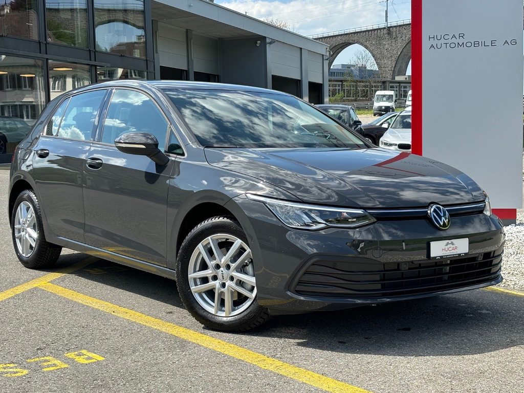 VW Golf 1.0 eTSI mHEV DSG Life gebraucht für CHF 28'400,