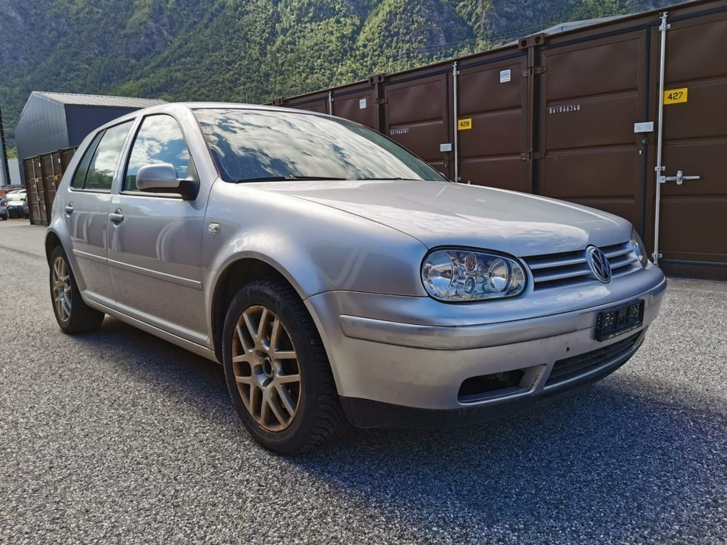 VW Golf IV 2.3 V5 170 Highline gebraucht für CHF 3'000,