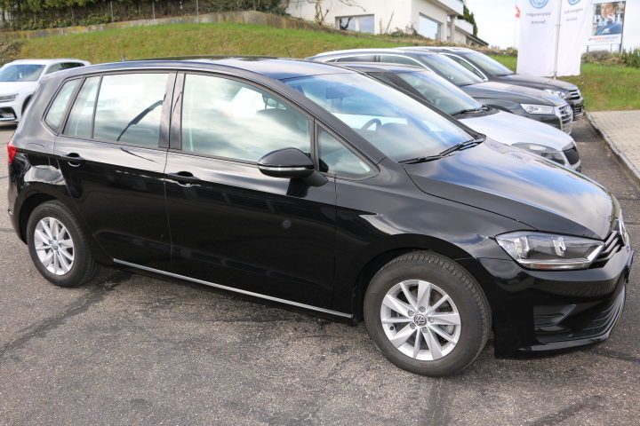 VW Golf VII Sportsvan 1.2 TSI 110 gebraucht für CHF 18'900,