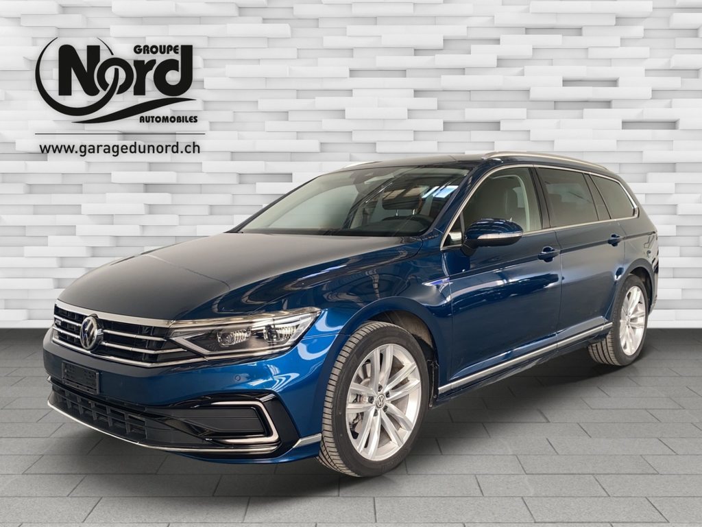 VW Passat Variant 1.4 TSI Plug