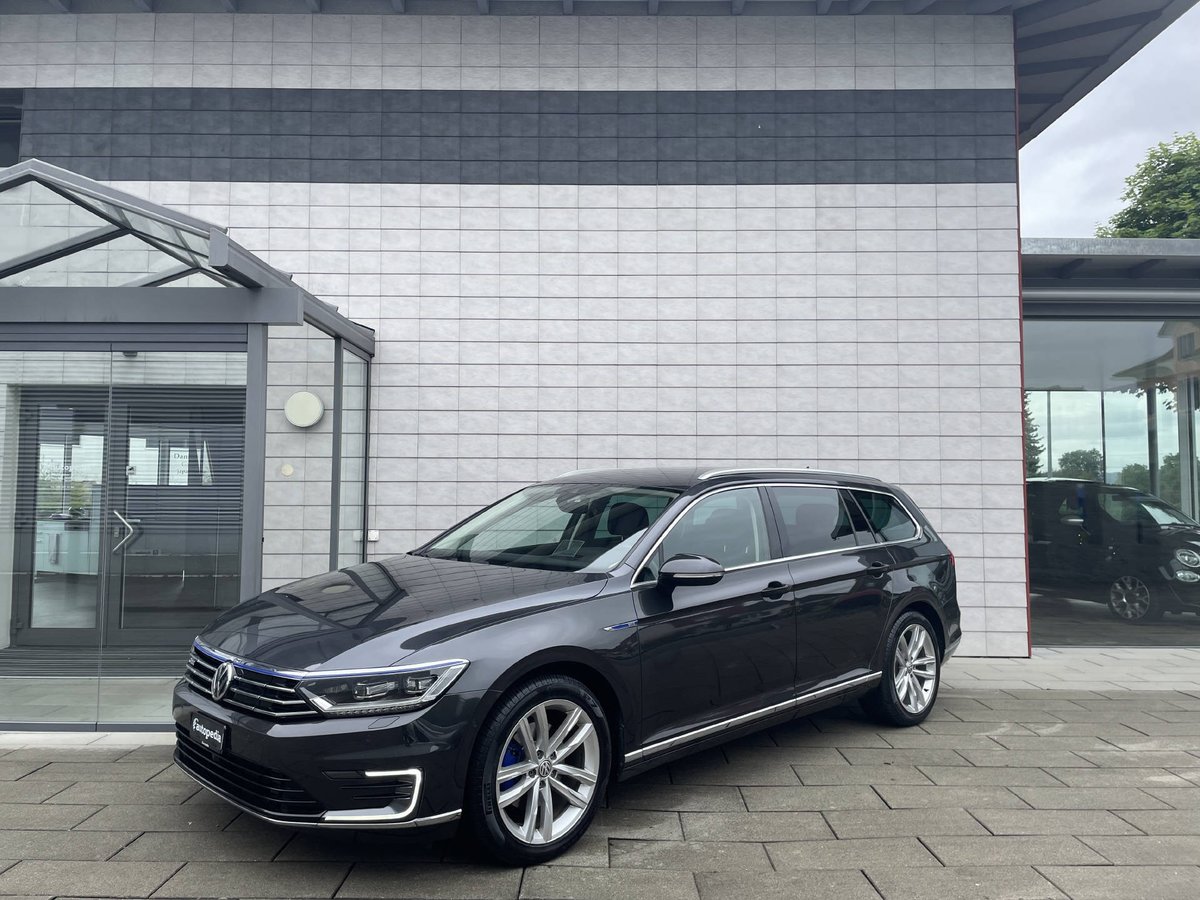 VW Passat Variant 1.4 TSI Plug