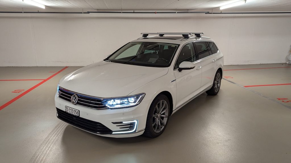 VW Passat Variant 1.4 TSI Plug