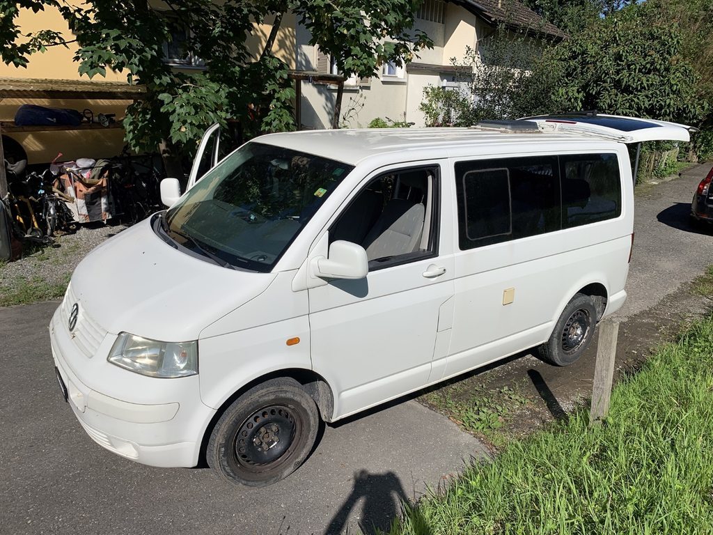 VW T5 Kombi 3000 2.5 TDI 131 gebraucht für CHF 5'000,