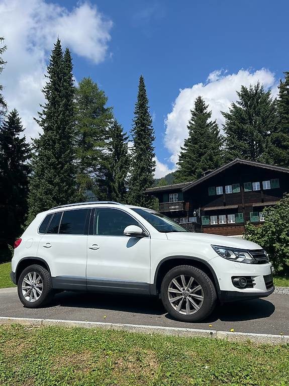 VW Tiguan 2.0 TSI 210 65th Edition gebraucht für CHF 14'900,