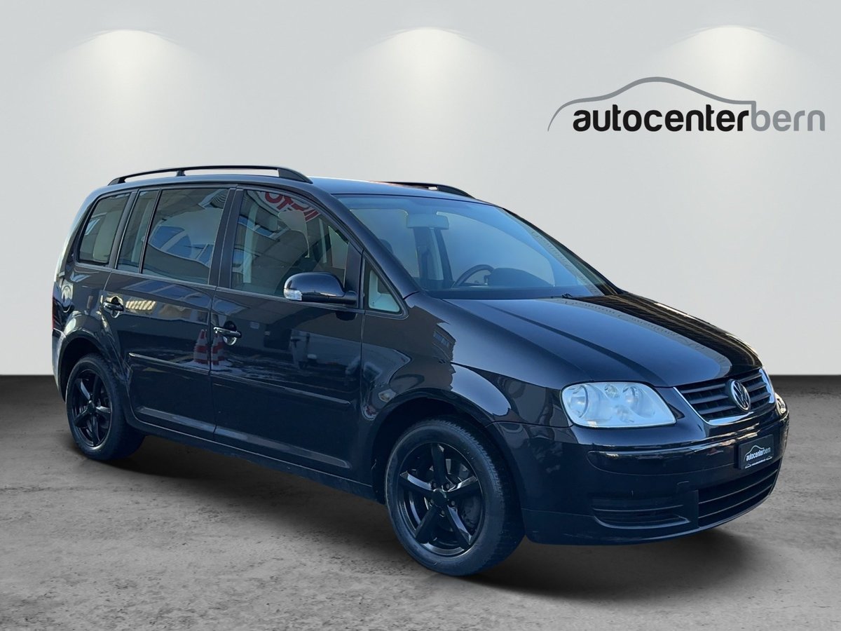 VW Touran 1.6 FSI Highline gebraucht für CHF 4'900,