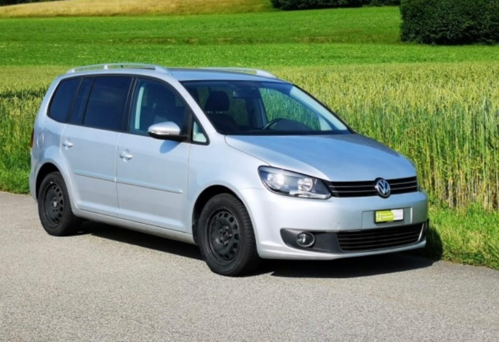 VW Touran 2.0 TDI 140 Comfortline gebraucht für CHF 9'400,