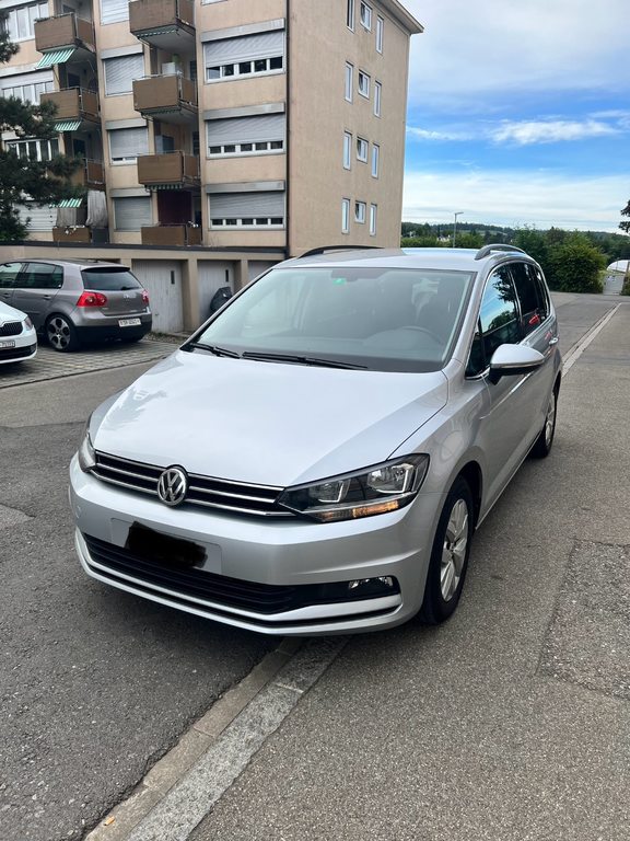 VW Touran 2.0 TDI SCR Comfortline gebraucht für CHF 13'500,