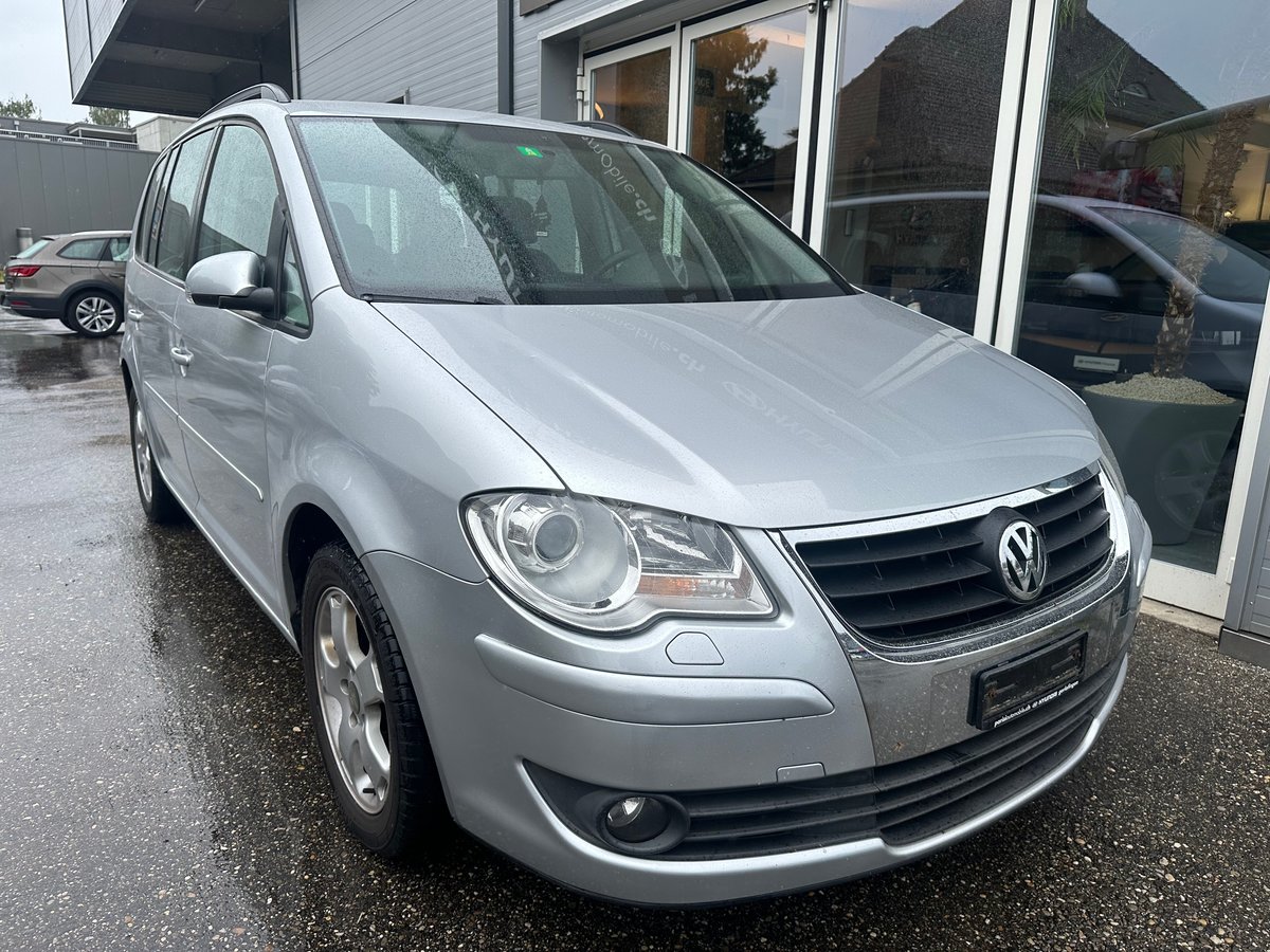 VW Touran 2.0 TDI Trendline gebraucht für CHF 3'600,