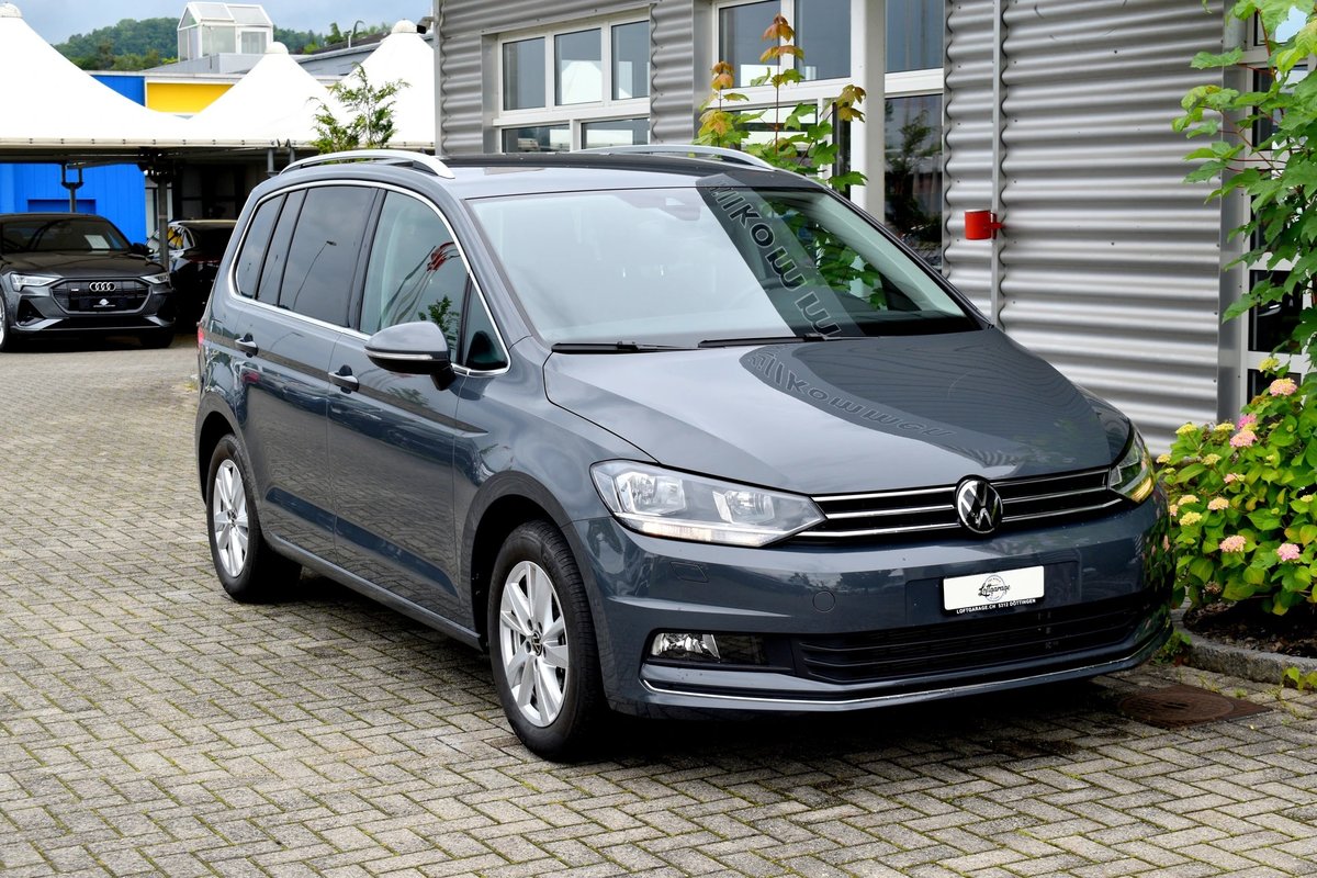 VW Touran 1.5 TSI EVO Highline DSG gebraucht für CHF 35'990,