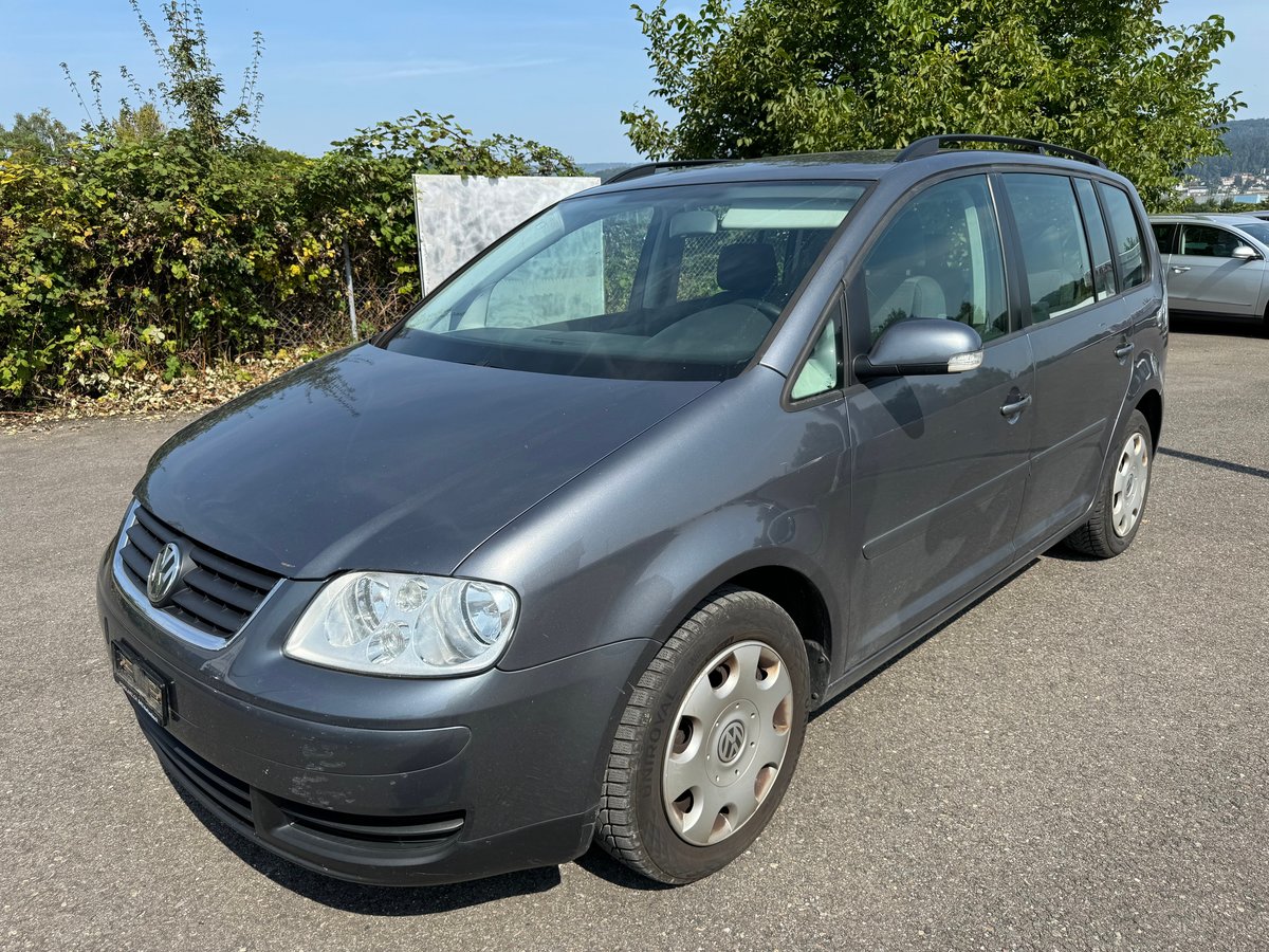 VW Touran 1.6 FSI gebraucht für CHF 1'500,