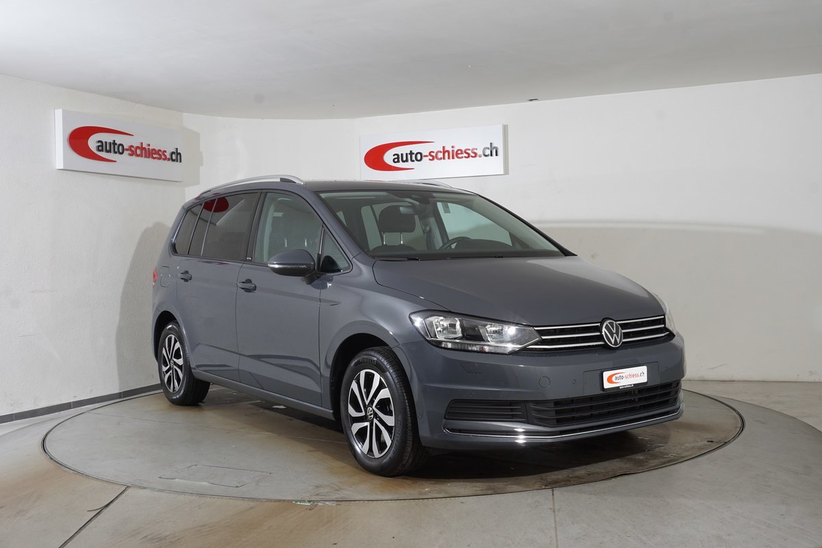 VW TOURAN 1.5 TSI Activ DSG 7PL gebraucht für CHF 30'800,