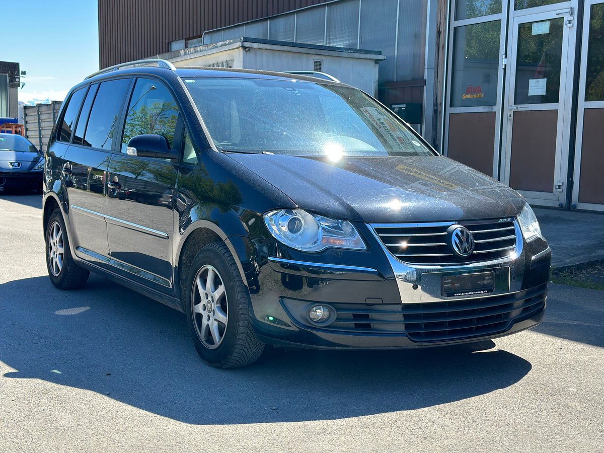 VW Touran 1.4 TSI Highline gebraucht für CHF 3'000,