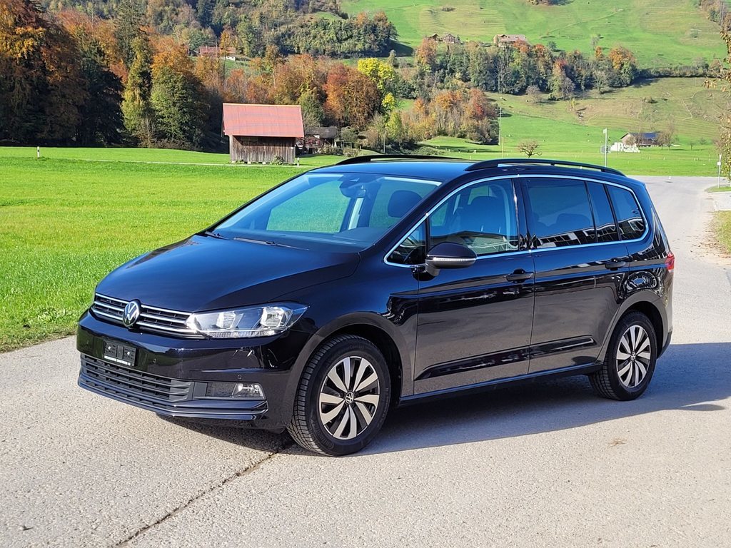 VW Touran 1.5 TSI EVO Comfortline gebraucht für CHF 33'900,